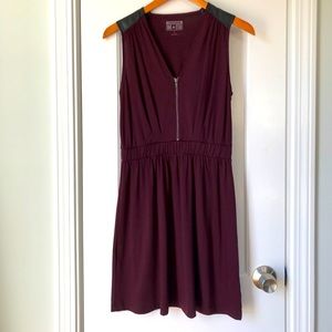 Converse One Star Casual Dress